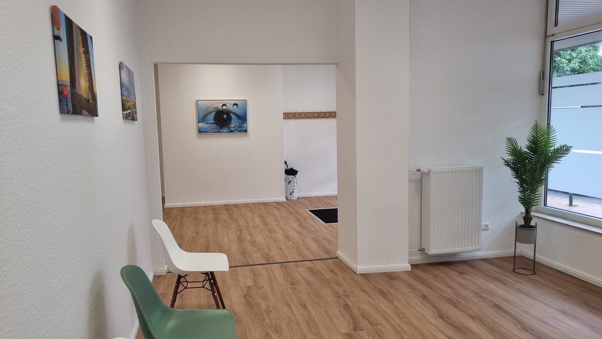Wartezimmer Garderobe
